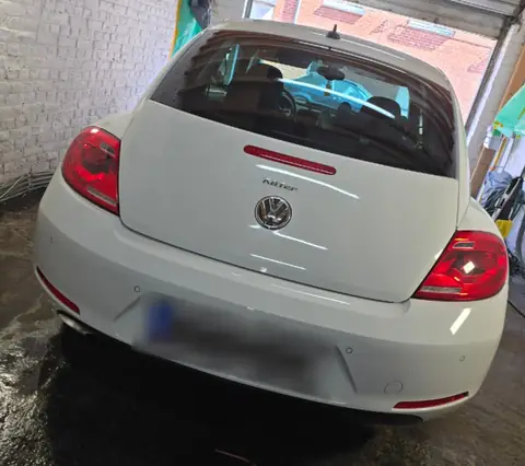 Carrosserie blanche décontaminée après le passage de Wash Work